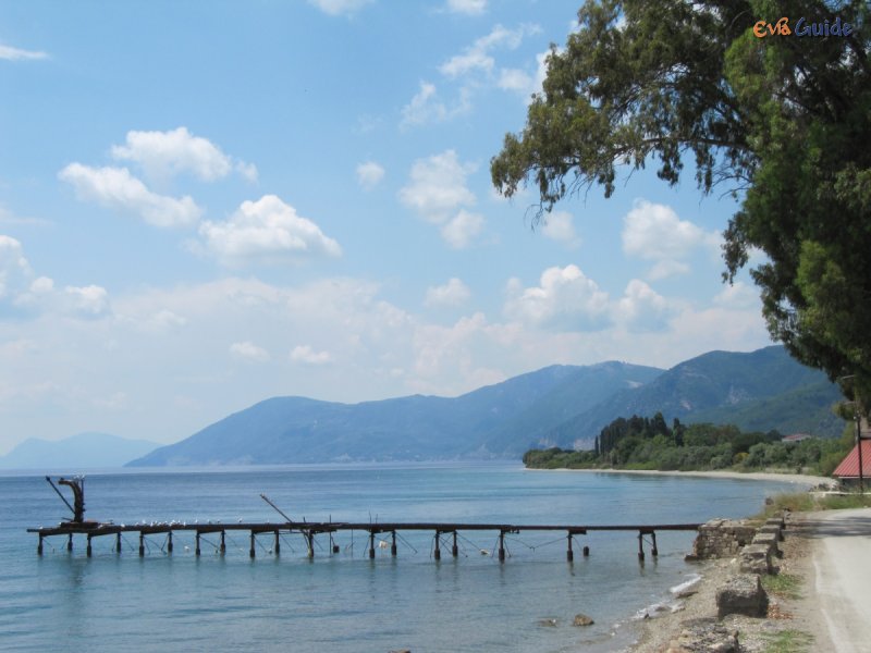 evia-beach-rovies03 1